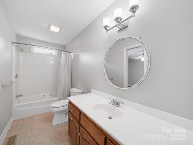 2364 Lakeside Drive, Liberty Hill, SC 29074