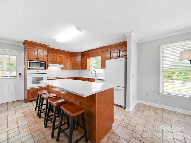 2364 Lakeside Drive, Liberty Hill, SC 29074