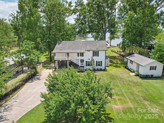 2364 Lakeside Drive, Liberty Hill, SC 29074