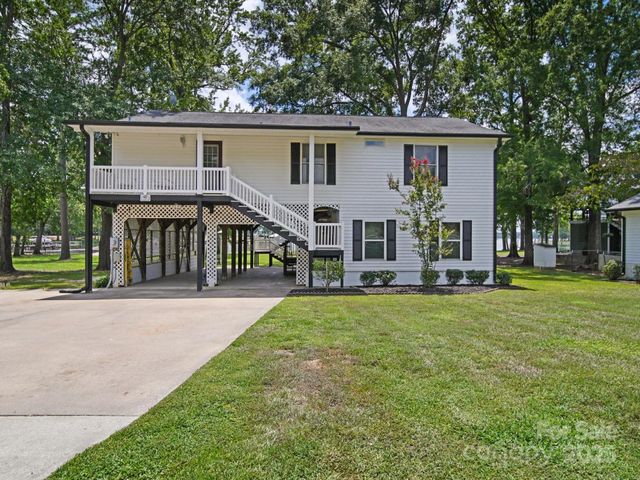 2364 Lakeside Drive, Liberty Hill, SC 29074