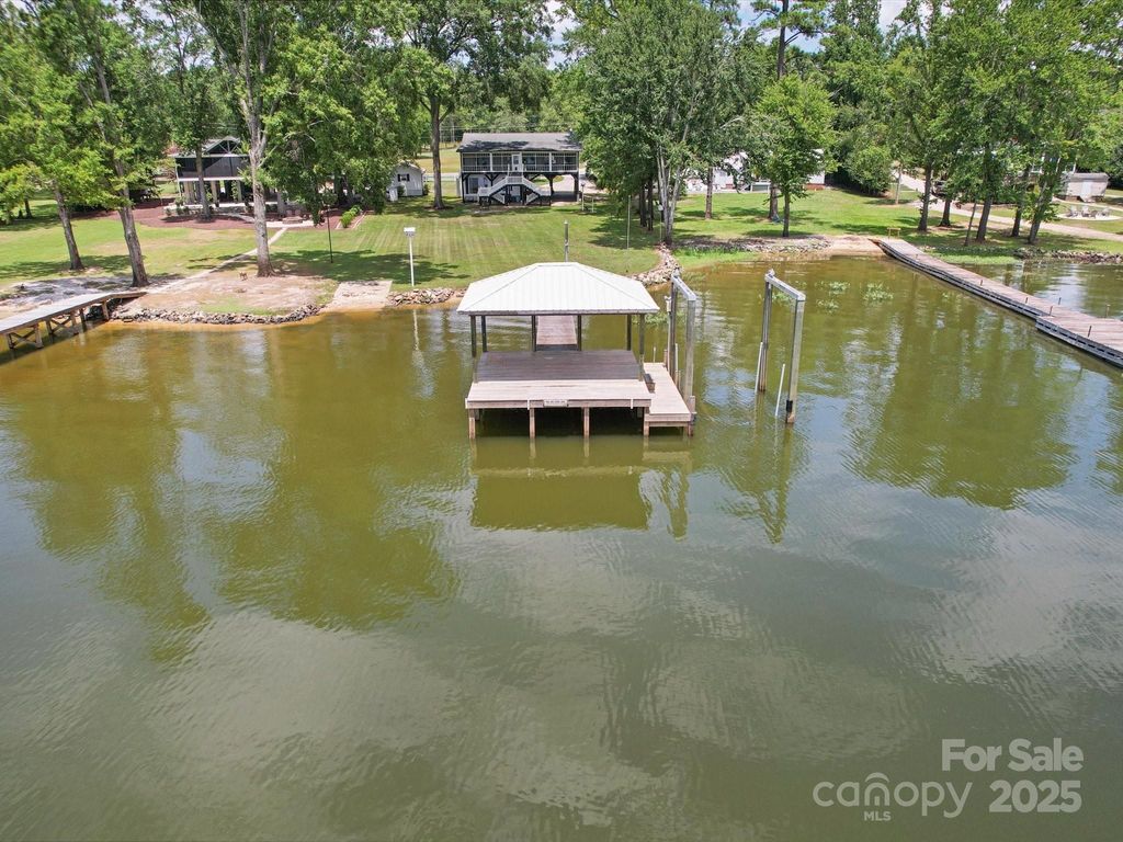 2364 Lakeside Drive, Liberty Hill, SC 29074