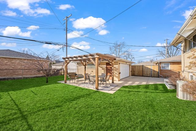 2610 Sunnyside Avenue, Westchester, IL 60154