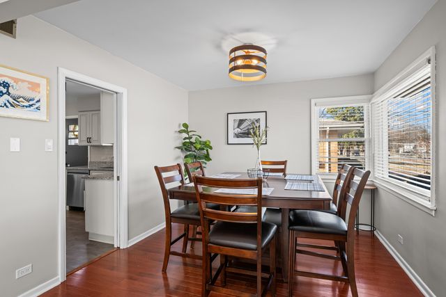 2610 Sunnyside Avenue, Westchester, IL 60154