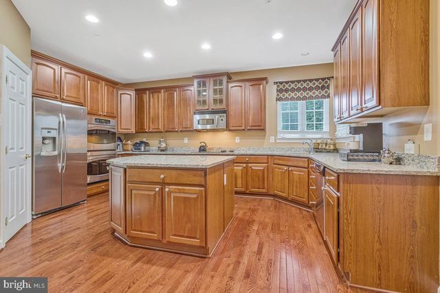 5563 NOTCHED BEAK CT, Waldorf, MD 20601