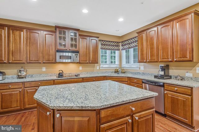 5563 NOTCHED BEAK CT, Waldorf, MD 20601