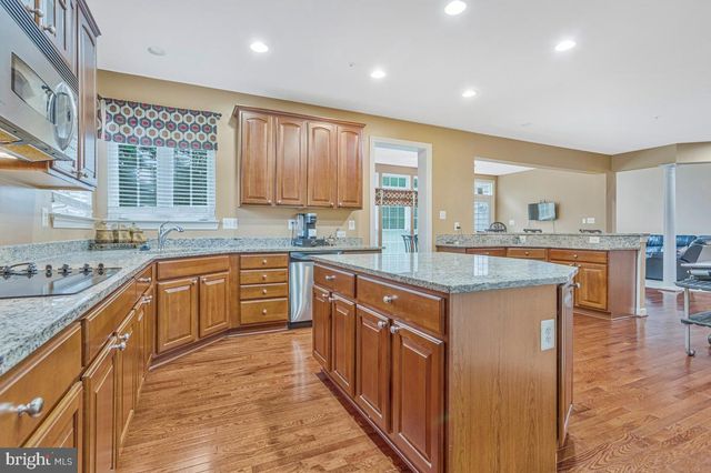 5563 NOTCHED BEAK CT, Waldorf, MD 20601