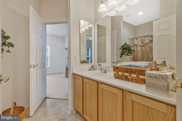 5563 NOTCHED BEAK CT, Waldorf, MD 20601