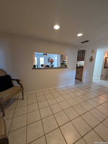 3103 Eisenhauer Rd Apt L21, San Antonio, TX 78209