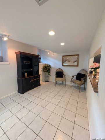 3103 Eisenhauer Rd Apt L21, San Antonio, TX 78209