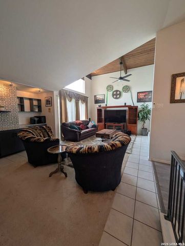 3103 Eisenhauer Rd Apt L21, San Antonio, TX 78209