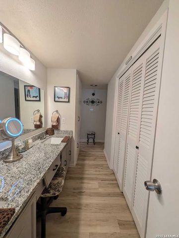 3103 Eisenhauer Rd Apt L21, San Antonio, TX 78209