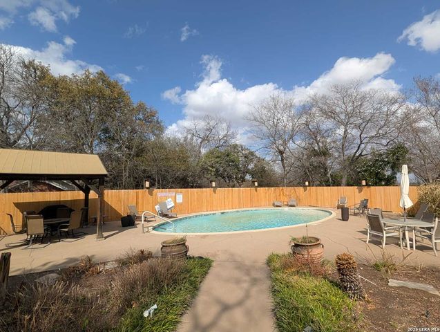 3103 Eisenhauer Rd Apt L21, San Antonio, TX 78209