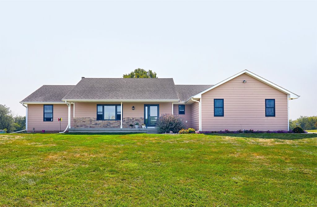 9418 Nevada Street, Indianola, IA 50125