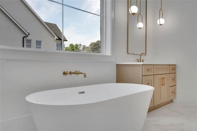 3903 INDIAN SHOALS SE Road, Bethlehem, GA 30620