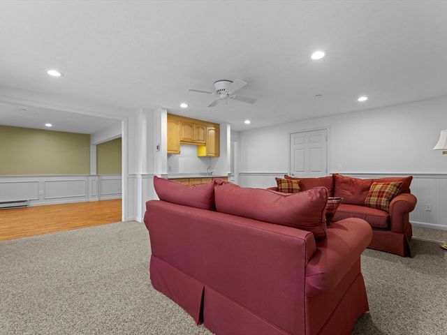 9 Baldwin Court 9, Westborough, MA 01581