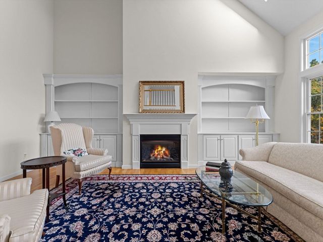 9 Baldwin Court 9, Westborough, MA 01581
