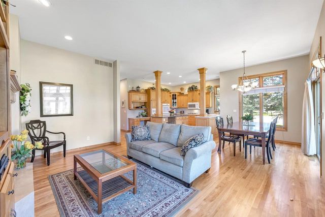 4360 HILTON HEAD COURT, Hobart, WI 54155