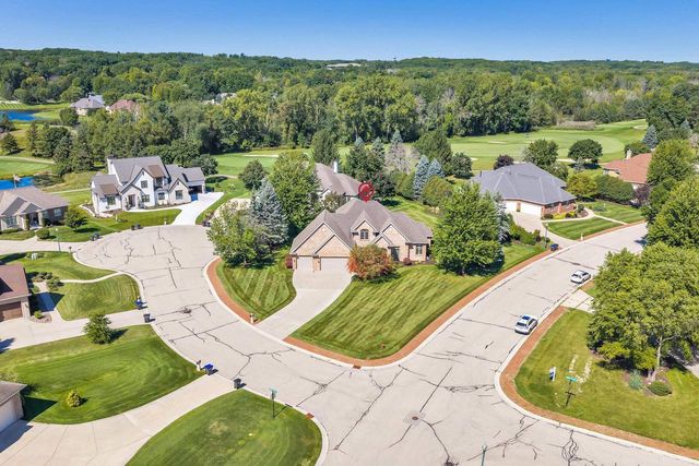 4360 HILTON HEAD COURT, Hobart, WI 54155
