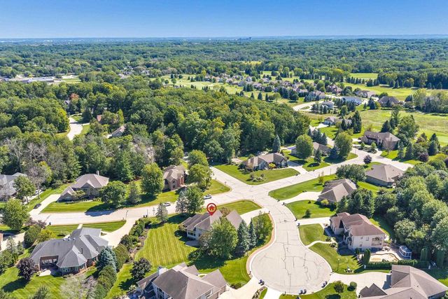 4360 HILTON HEAD COURT, Hobart, WI 54155