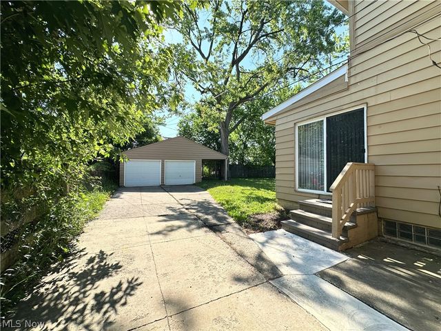 3709 Chelton Road, Shaker Heights, OH 44120