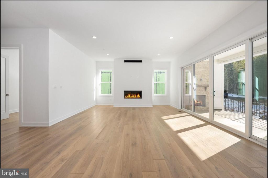 7010 RENITA LN, Bethesda, MD 20817