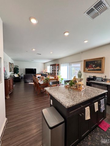 11115 Guaranda Place, Bakersfield, CA 93306