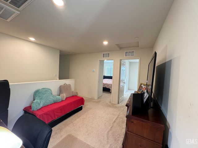 11115 Guaranda Place, Bakersfield, CA 93306