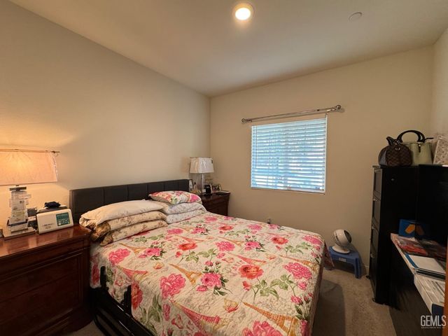 11115 Guaranda Place, Bakersfield, CA 93306