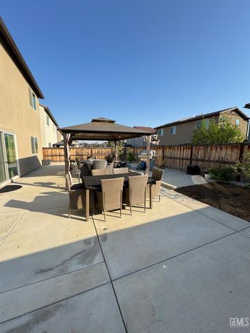 11115 Guaranda Place, Bakersfield, CA 93306