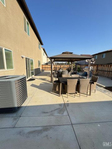 11115 Guaranda Place, Bakersfield, CA 93306