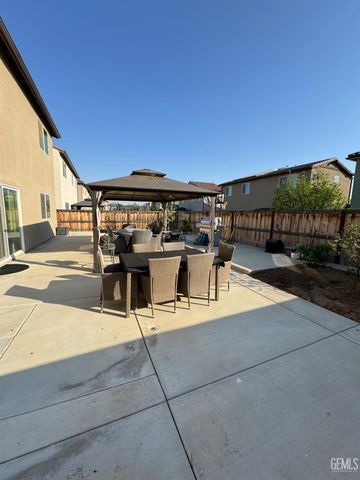 11115 Guaranda Place, Bakersfield, CA 93306