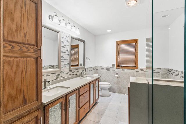 W10725 Wildwood Way, Poynette, WI 53955