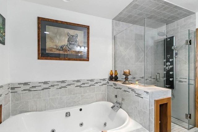 W10725 Wildwood Way, Poynette, WI 53955