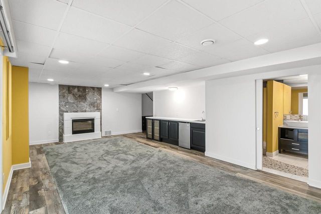 W10725 Wildwood Way, Poynette, WI 53955