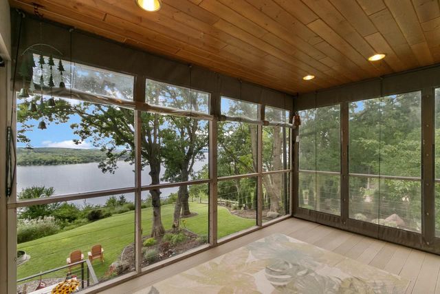 W10725 Wildwood Way, Poynette, WI 53955