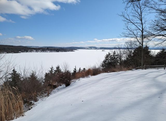 W10725 Wildwood Way, Poynette, WI 53955