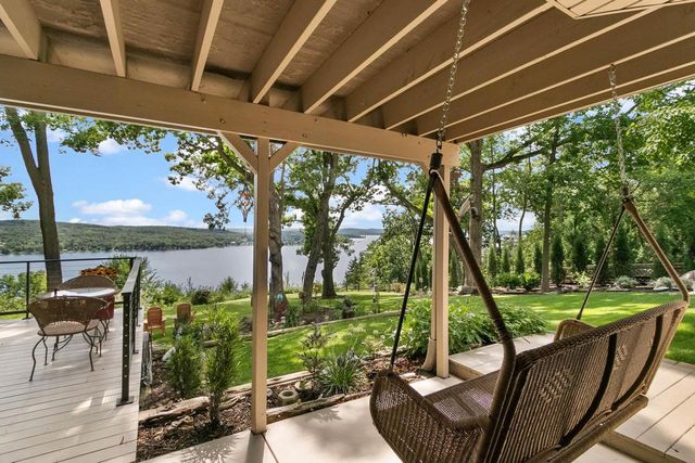 W10725 Wildwood Way, Poynette, WI 53955