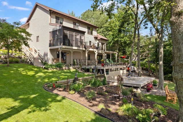 W10725 Wildwood Way, Poynette, WI 53955