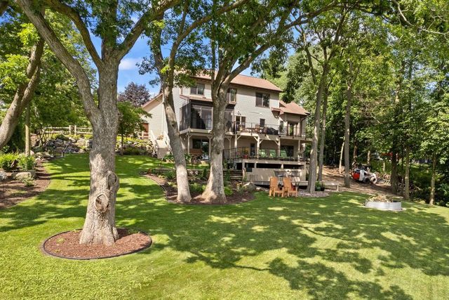 W10725 Wildwood Way, Poynette, WI 53955