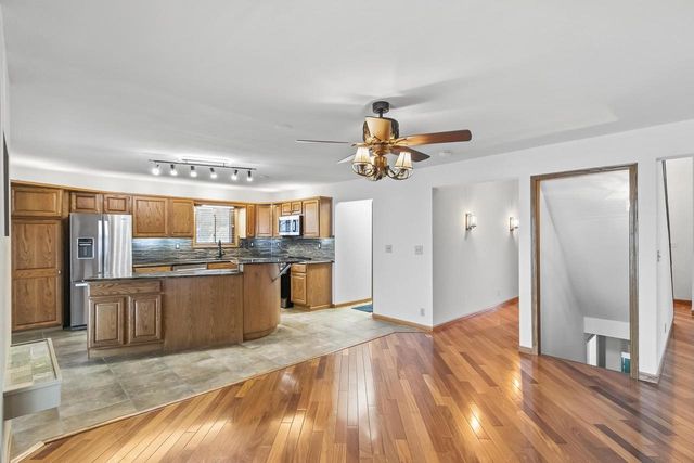 W10725 Wildwood Way, Poynette, WI 53955