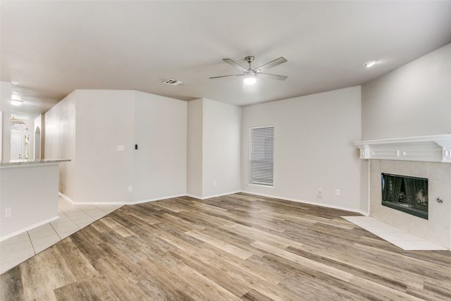 9705 Hedge Bell Drive, Mckinney, TX 75072