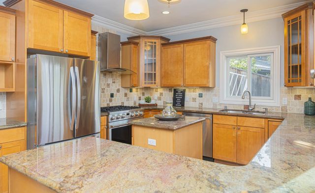 2702 Monte Cresta Dr, Belmont, CA 94002