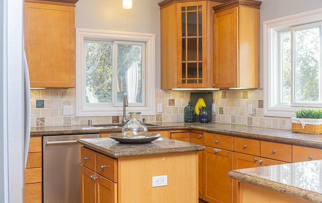 2702 Monte Cresta Dr, Belmont, CA 94002