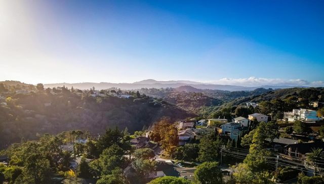 2702 Monte Cresta Dr, Belmont, CA 94002