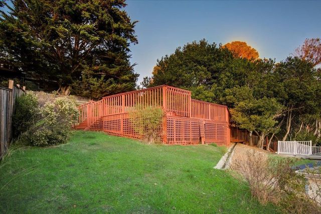 2702 Monte Cresta Dr, Belmont, CA 94002