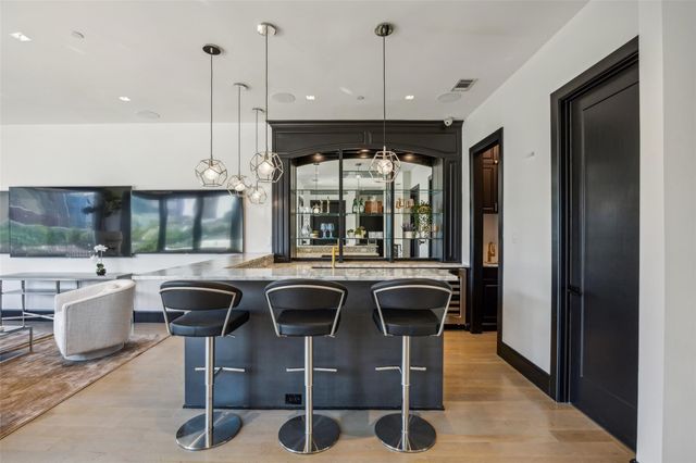 2210 Boll Street, Dallas, TX 75204