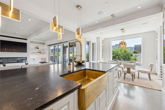 2210 Boll Street, Dallas, TX 75204