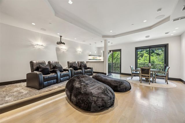 2210 Boll Street, Dallas, TX 75204