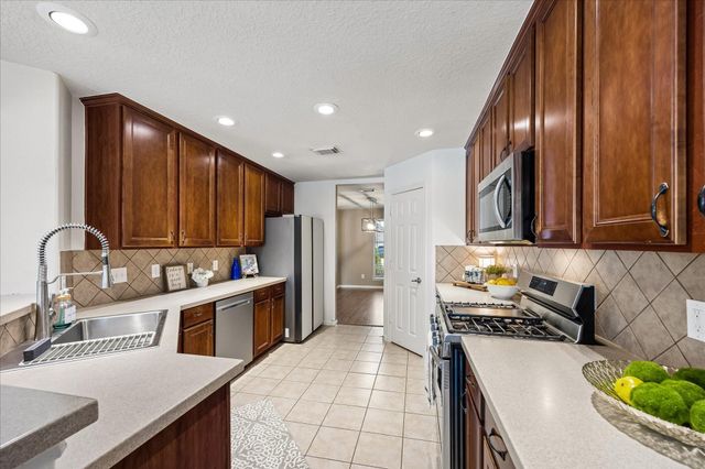 405 Laddingford Lane, League City, TX 77573
