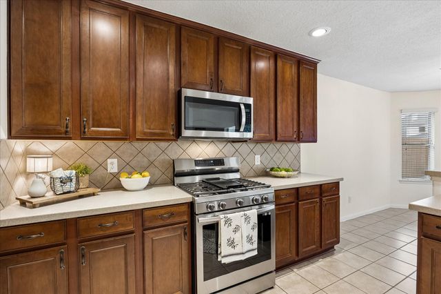 405 Laddingford Lane, League City, TX 77573